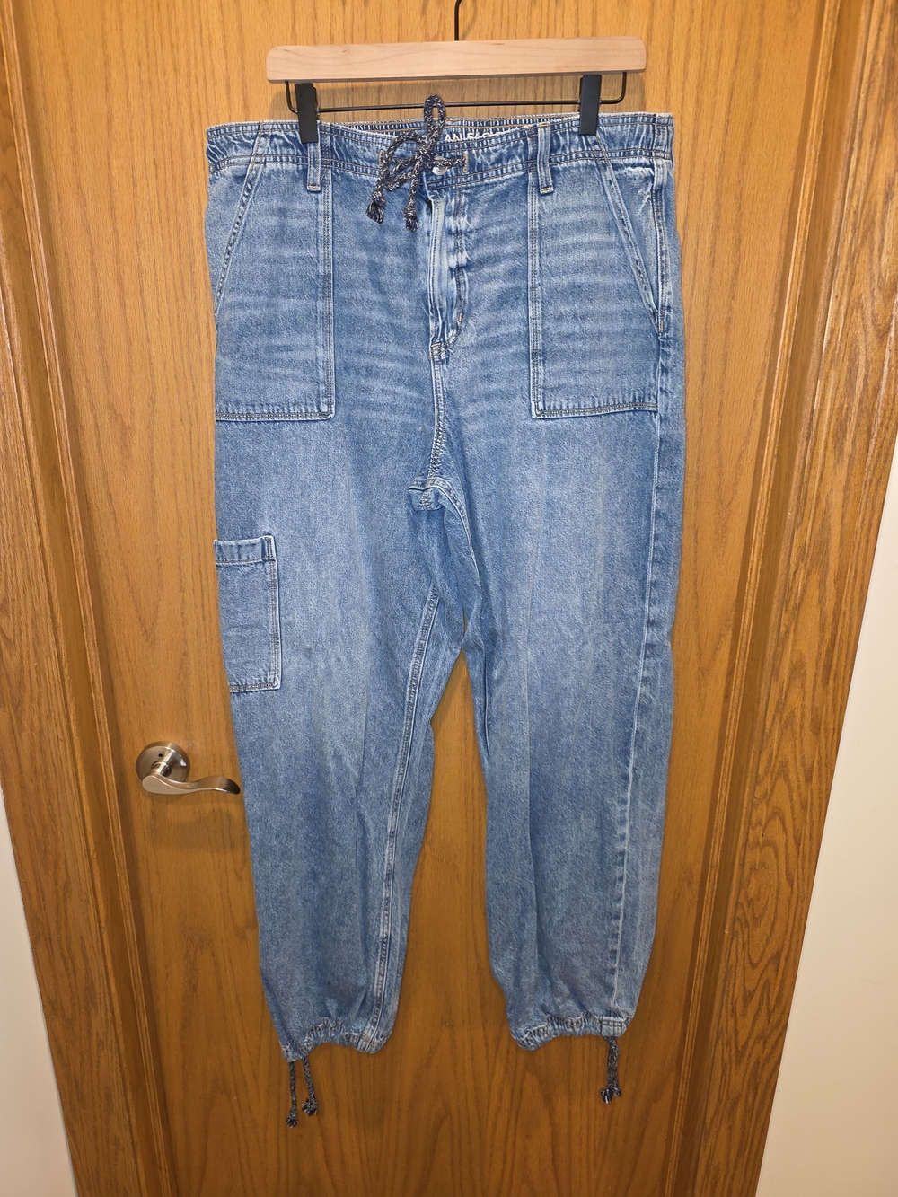 American Eagle Light Blue Denim Baggy Jogger Jeans with Drawstring